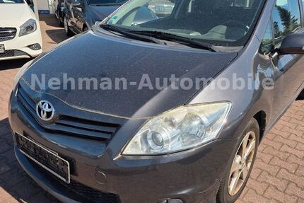 Toyota Auris 181.000 km 2.690 &euro; Karlstein 63791