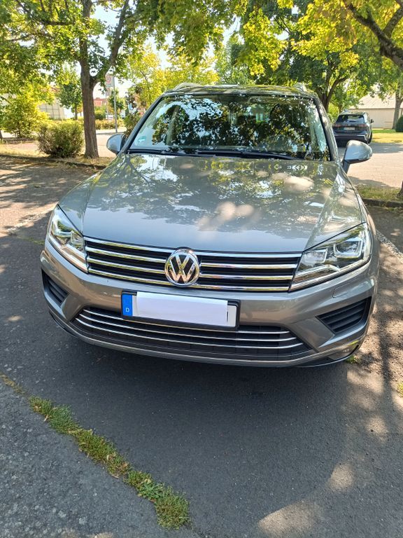 VW Touareg 121.000 km 22.490 € Hainburg 63512