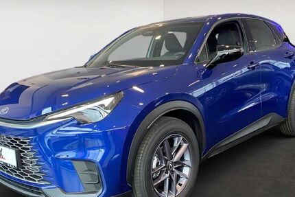 Lexus LBX 1.500 km 33.890 &euro; Frankfurt 60314