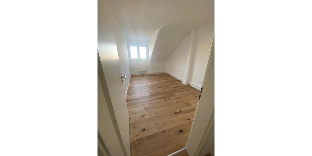 Dachgeschoßwohnung Offenbach am Main Hafen - 2 Zimmer, 46 m&sup2;, 850&euro; | Angebot:25757393