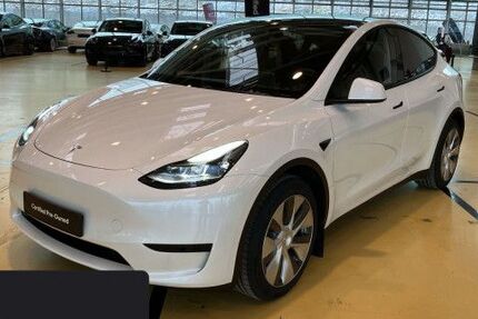 Tesla Model Y 28.082 km 34.600 &euro; Hanau 63457
