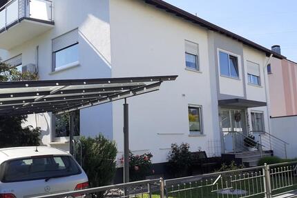 3 Zimmer Dachgeschoßwohnung mit Balkon und Car Port