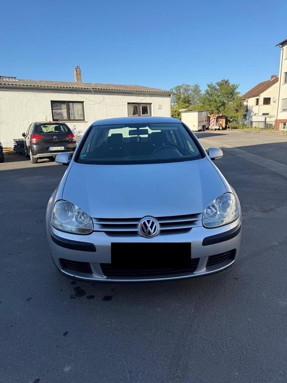 VW Golf 285.000 km 1.400 € Hainburg 63512