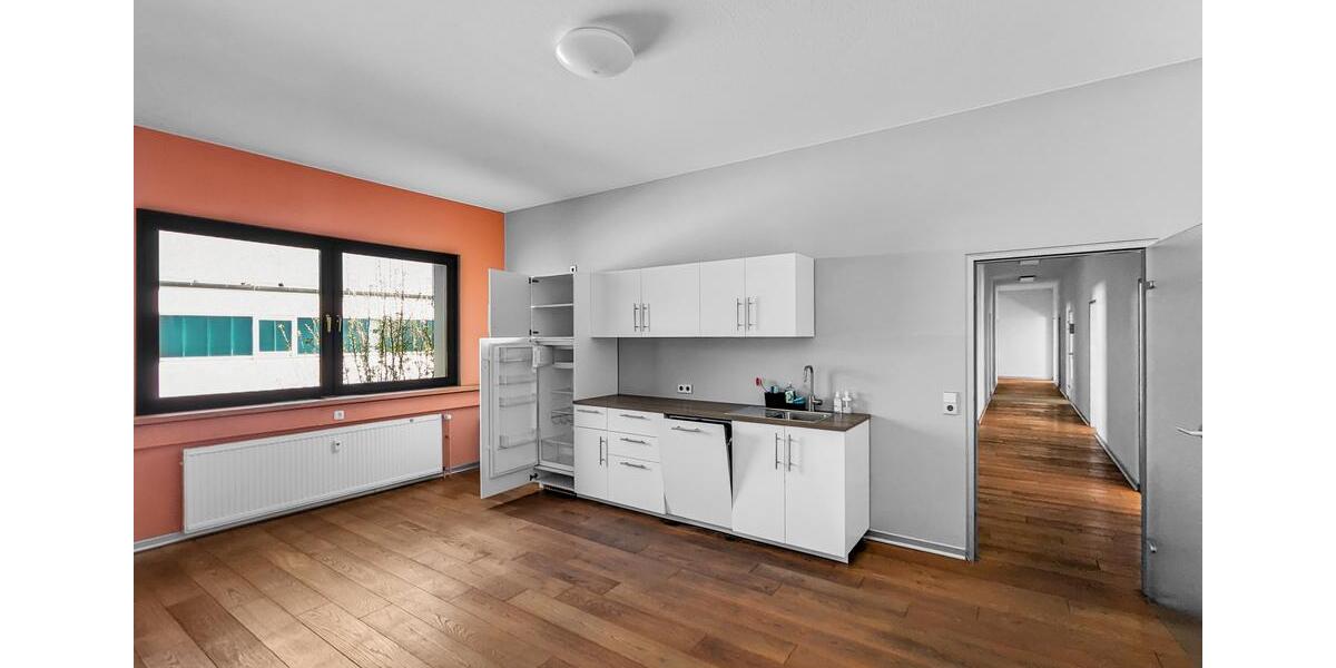 Gewerbeeinheit mit 83 m2 Büro-Praxisfläche in Neu-Anspach zimmer