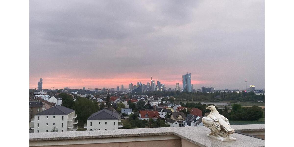 Penthouse mit atemberaubenden Skyline-Blick und Dachterrasse 3 zimmer