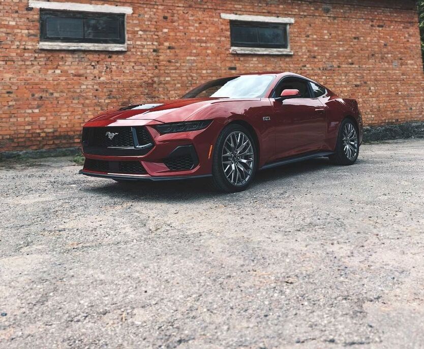 Ford Mustang 14.800 km 51.800 € hanau 63456