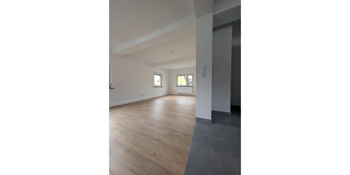 Erstbezug nach Sanierung: Helle 2,5-Zimmer-Wohnung 2.5 zimmer