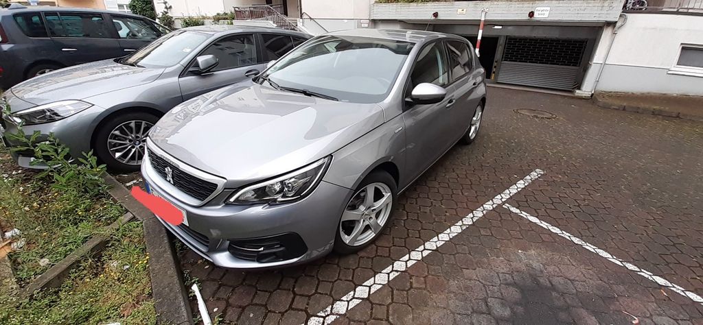 Peugeot 308 41.963 km 10.200 &euro; Frankfurt am Main 60320