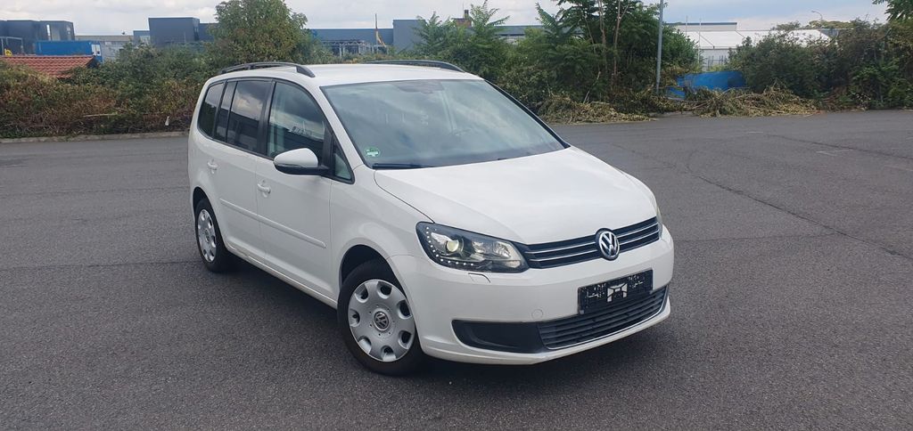 VW Touran 209.000 km 4.999 &euro; Frankfurt am Main 60386