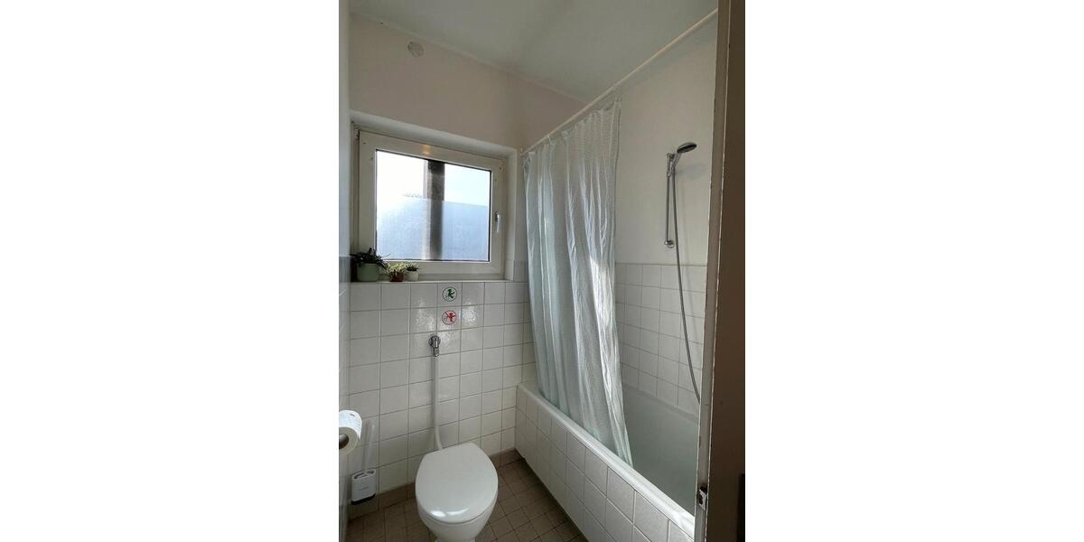 Etagenwohnung Aschaffenburg Damm - 2.5 Zimmer, 63 m&sup2;, 490&euro; | Angebot:26021055