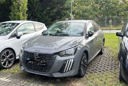 Peugeot 208 11.005 km 16.460 € Rüsselsheim 65428