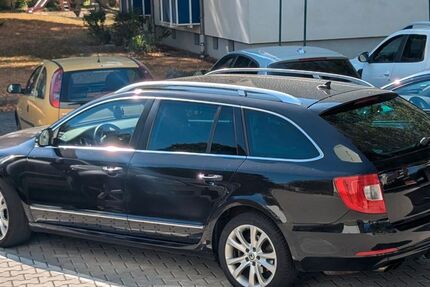 Skoda Superb 205.000 km 3.950 &euro; Mörfelden-Walldorf 64546
