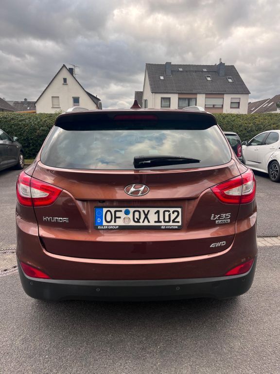 Hyundai ix35 163.000 km 9.900 € Obertshausen 63179