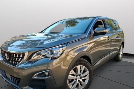 Peugeot 5008 180.000 km 14.221 € Frankfurt am Main 60386