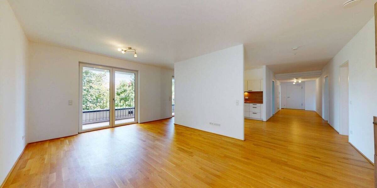 Neuwertige Fünf-Zimmer-Etagenwohnung mit Top-Ausstattung - barrierefrei 5 zimmer