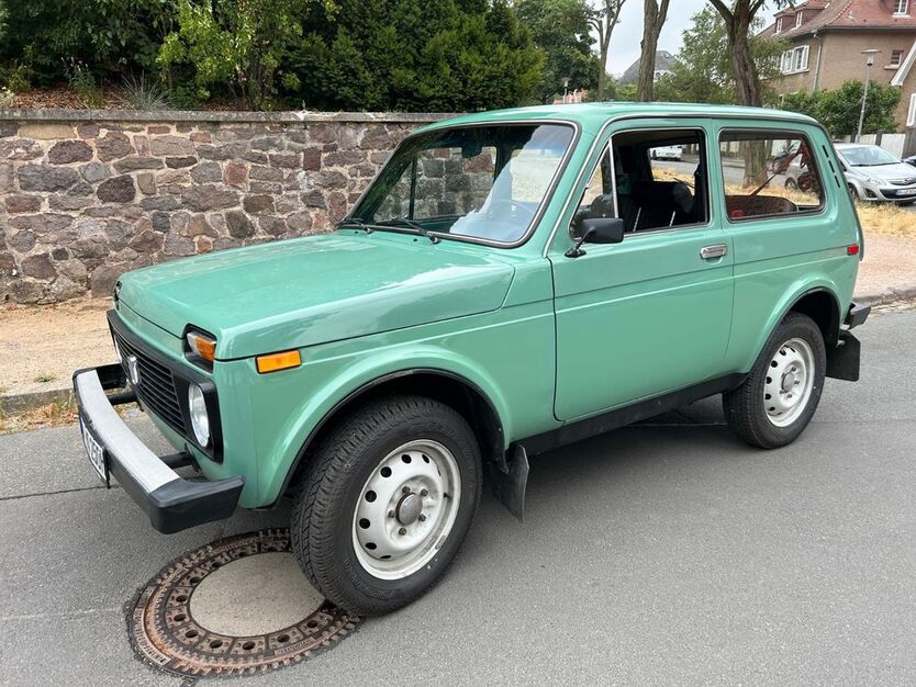Lada Niva 48.500 km 10.900 € Darmstadt 64287