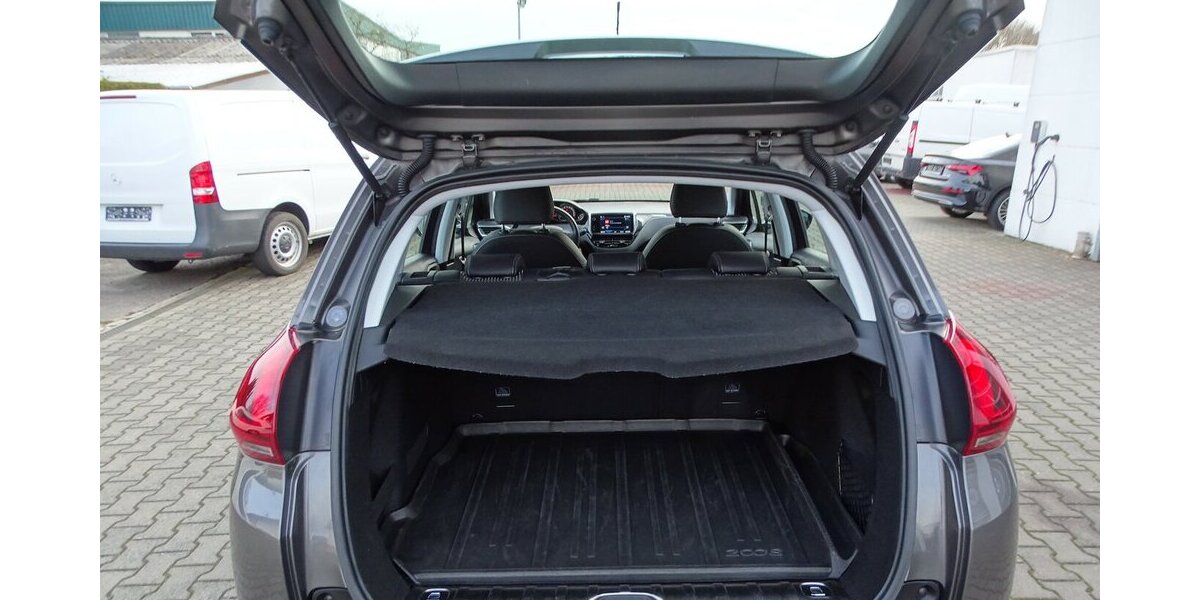 Peugeot 2008 1,2l Allure Einparkhilfe vorne + hinten, Klim 76.200 km 10.990 &euro; Rodgau 63110