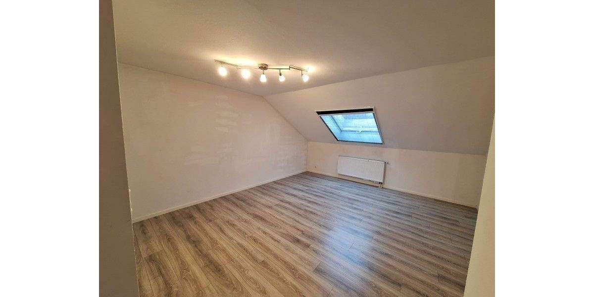 Etagenwohnung Bad Vilbel - 3 Zimmer, 83 m&sup2;, 1.060&euro; | Angebot:24426034