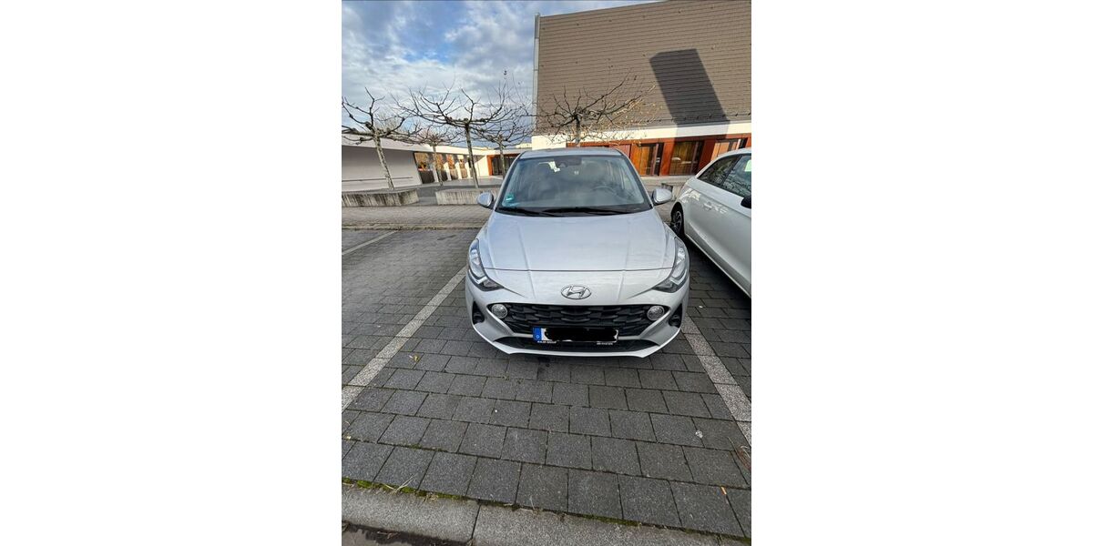Hyundai i10 42.500 km 13.700 &euro; Frankfurt am main 60438