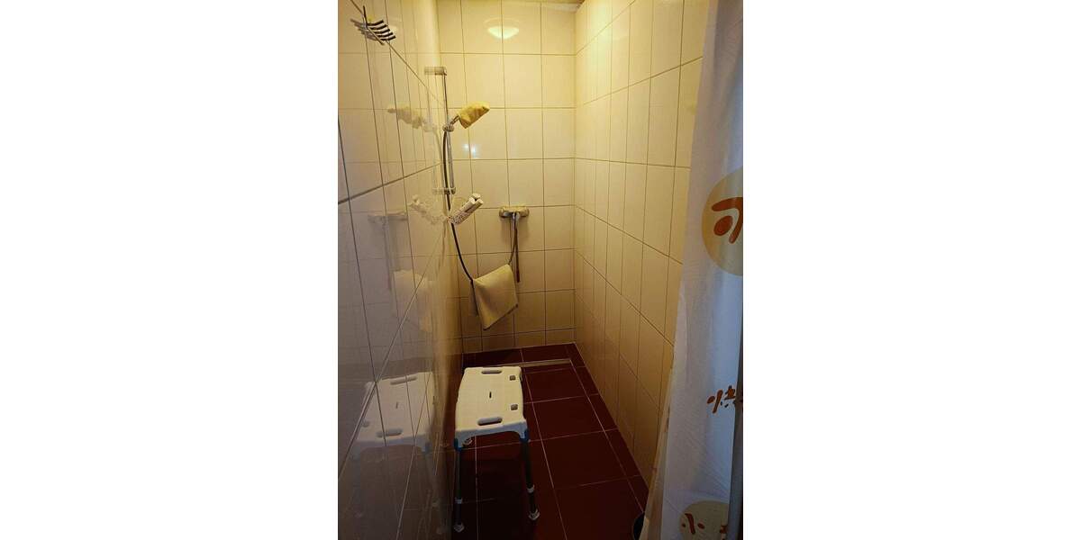 Teimöblierte 1 Zimmer Wohnung mit Single-EBK modernem Duschbad in ruhiger Lage, an Mieter mittleren Alters zu vergeben... 1 zimmer