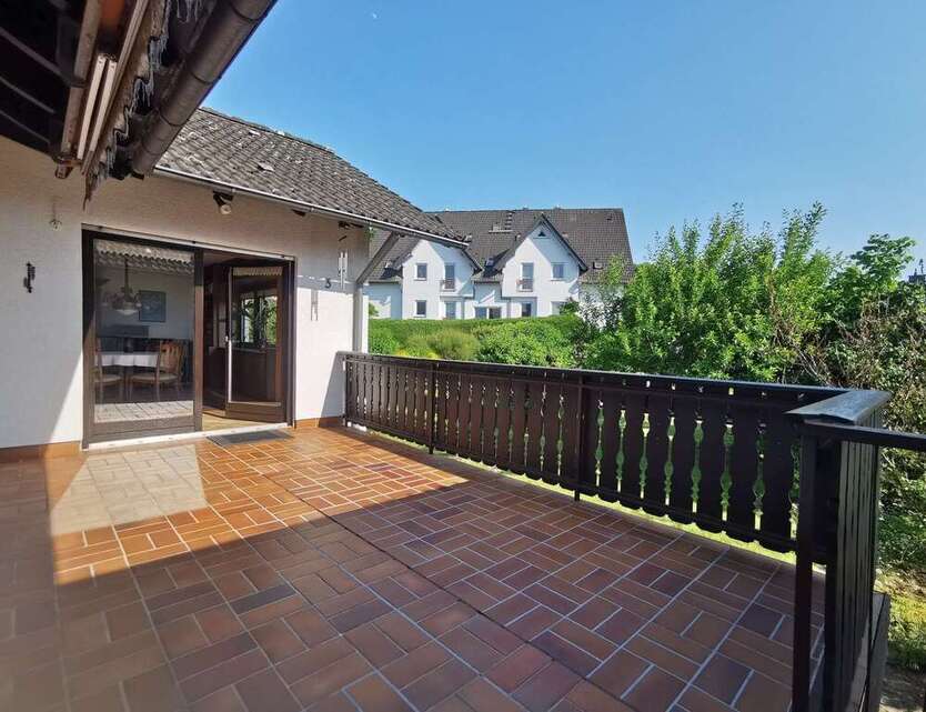 Haus zum Kaufen in Bruchköbel 560.000 € 200 m²