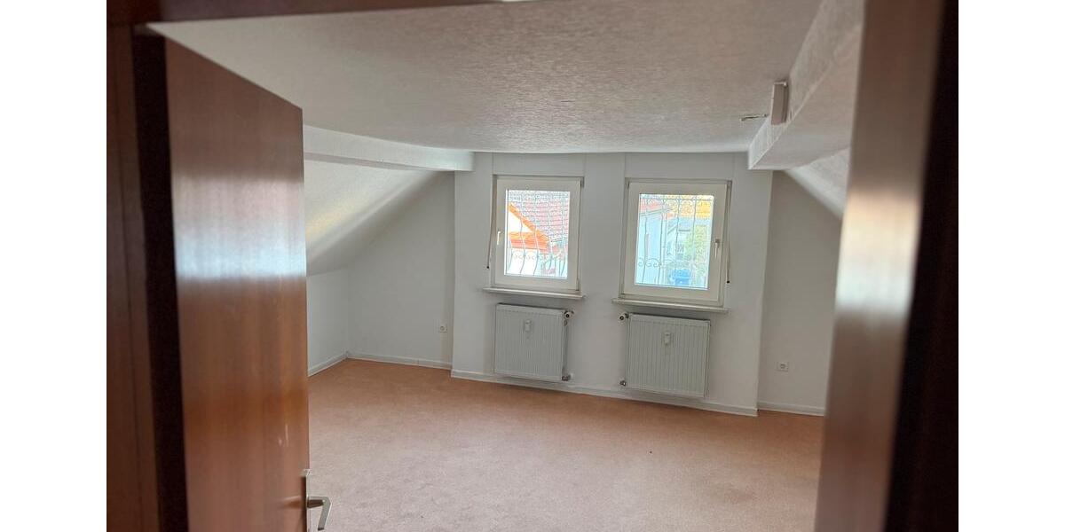 6-Zimmer Zweifamilienhaus nur 150 m zum Main – familienfreundlich 6 zimmer