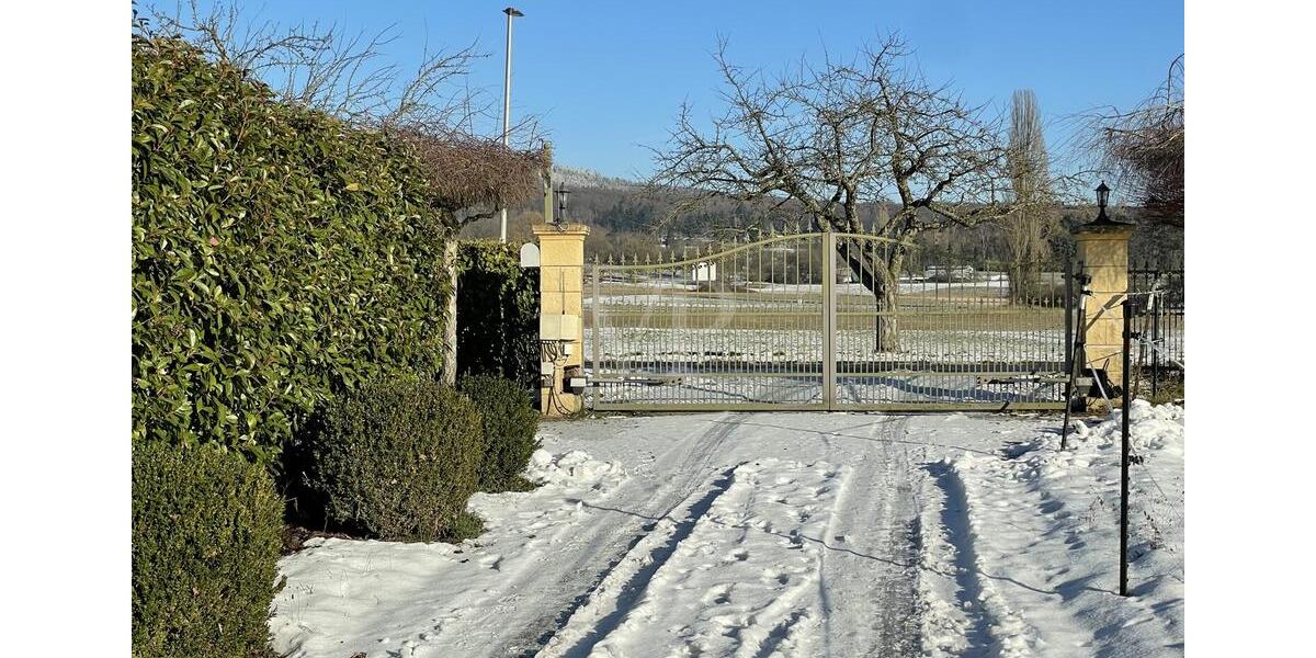 VON POLL BAD HOMBURG: Erstbezug, direkt am Kirdorfer Feld: die ideale Wohnung für Zwei 3.5 zimmer