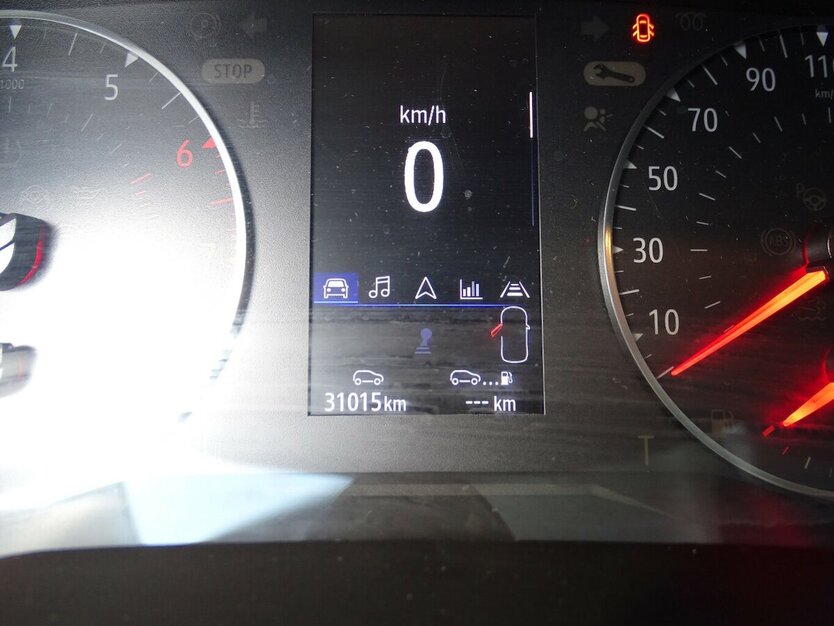 Renault Clio 1,0l Evolution Navi Rückfahrkamera, Einparkhi 31.015 km 12.990 € Rodgau 63110