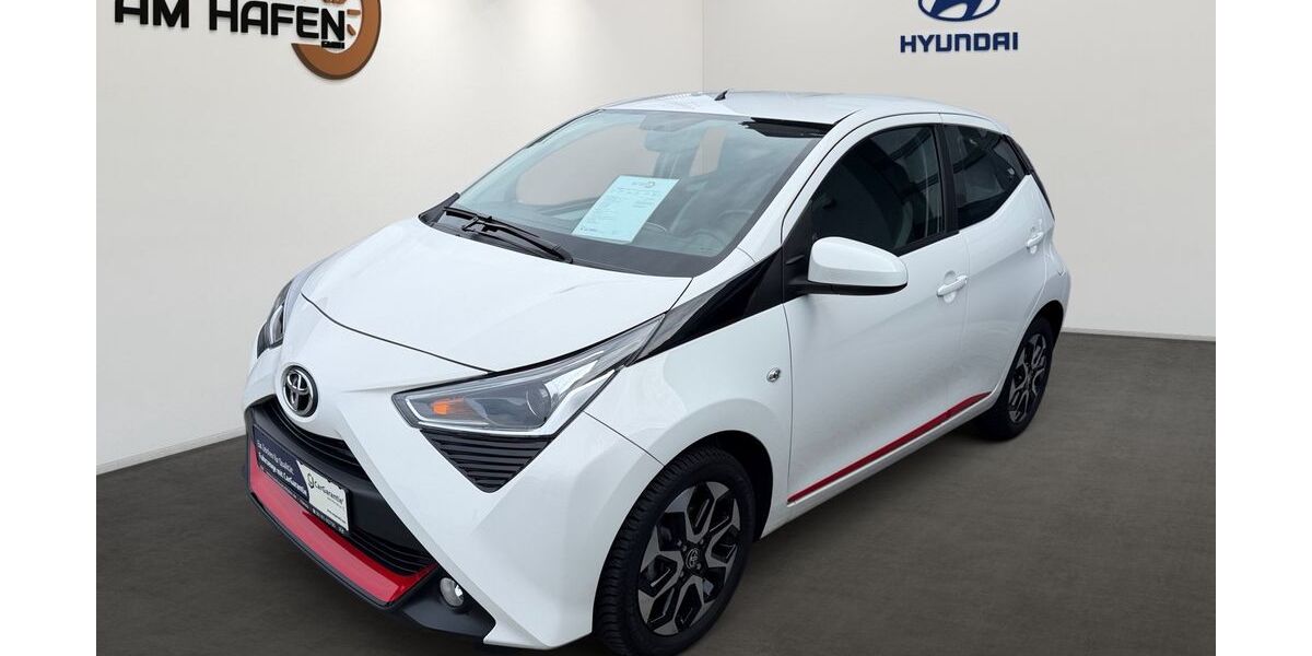 Toyota Aygo (X) 19.601 km 12.490 &euro; Hanau 63450