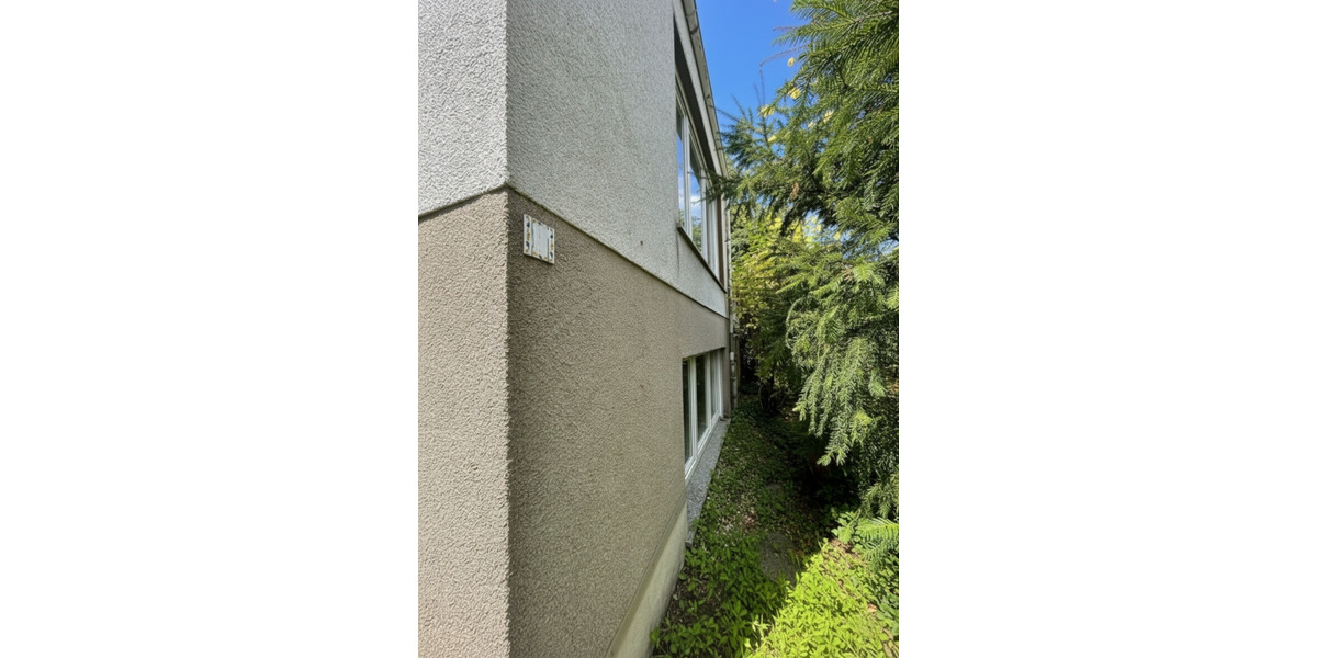 Attraktives und sehr gepflegtes Mehrfamilienhaus in Frankfurt am Main - Nieder-Erlenbach 1 zimmer