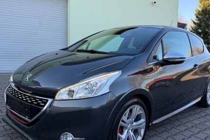 Peugeot 208 105.000 km 7.500 &euro; Nidderau 61130
