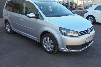 VW Touran 96.000 km 10.490 € Stockstadt 63811