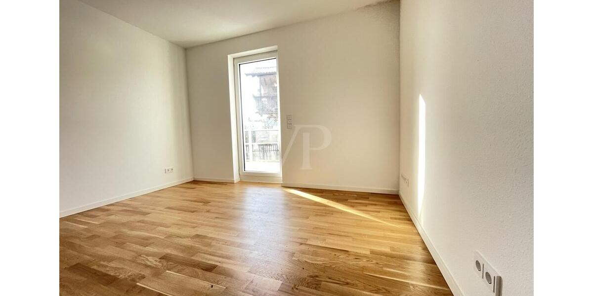 VON POLL BAD HOMBURG: Erstbezug, direkt am Kirdorfer Feld: die ideale Wohnung für Zwei 3.5 zimmer