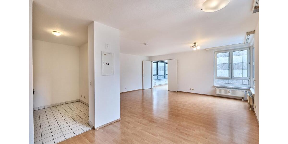 Etagenwohnung Rüsselsheim am Main - 4 Zimmer, 120 m&sup2;, 1.950&euro; | Angebot:24884245