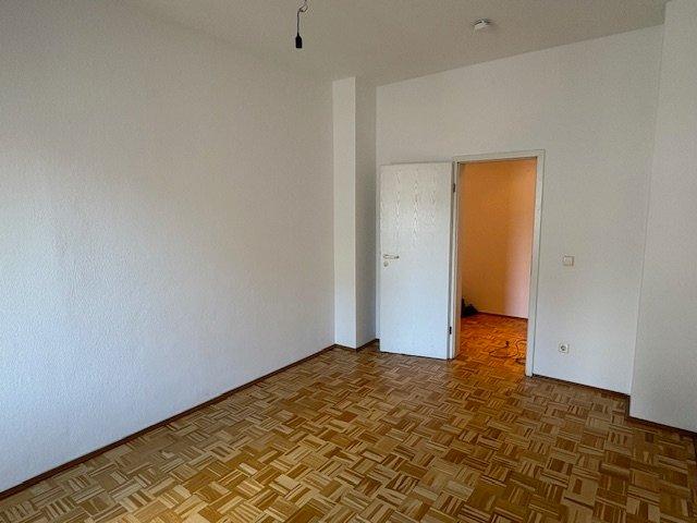 Dachgeschoßwohnung Frankfurt am Main Gutleutviertel - 2 Zimmer, 71 m&sup2;, 930&euro; | Angebot:26232495