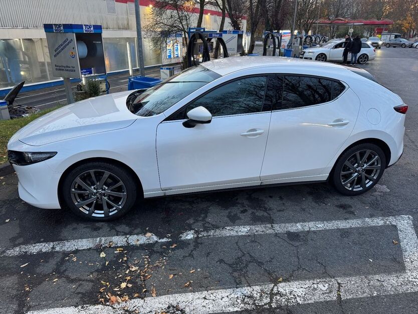 Mazda 3 13.100 km 26.500 € Frankfurt am Main 60528