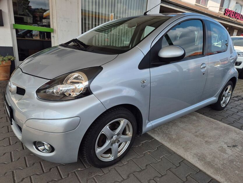 Toyota Aygo (X) 130.000 km 3.700 € Büdingen 63654