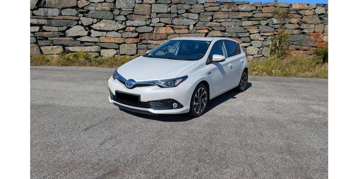 Toyota Auris 73.200 km 13.950 &euro; Dreieich, Stadt 63303