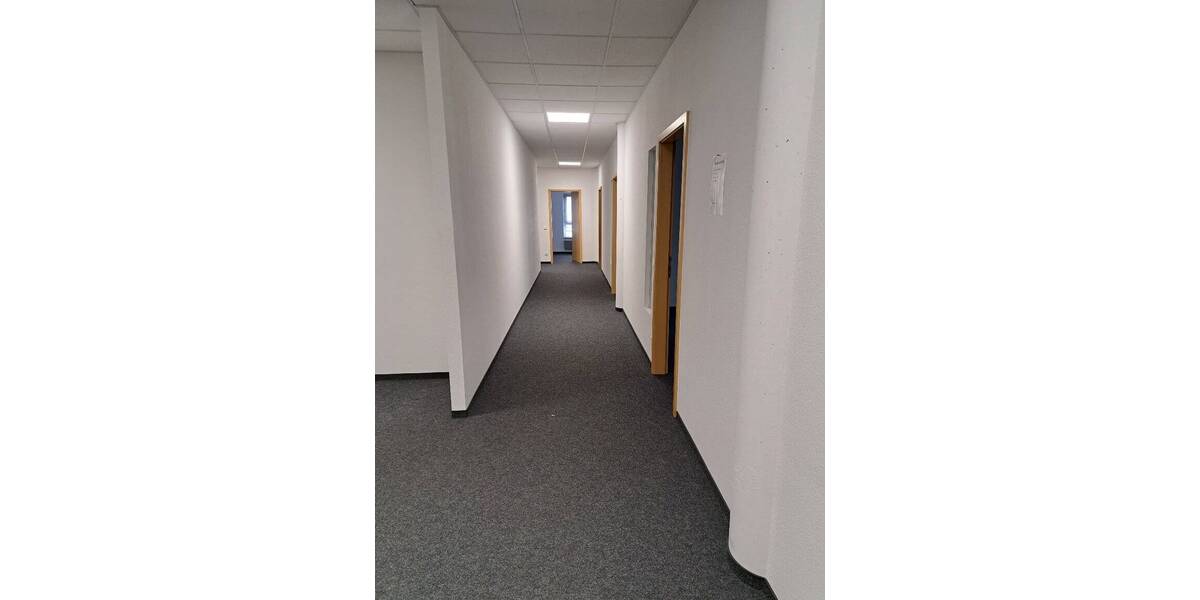 Gewerbeobjekt Oberursel - 5 Zimmer, 257 m&sup2;, 2.549&euro; | Angebot:25776590