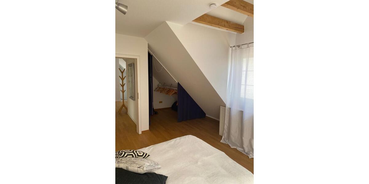 Dachgeschoßwohnung Dreieich - 3 Zimmer, 110 m&sup2;, 1.290&euro; | Angebot:26198781