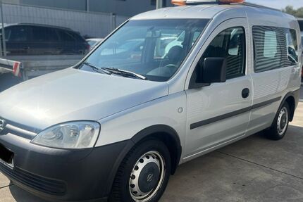 Opel Combo 123.000 km 3.990 &euro; Frankfurt am Main 65933