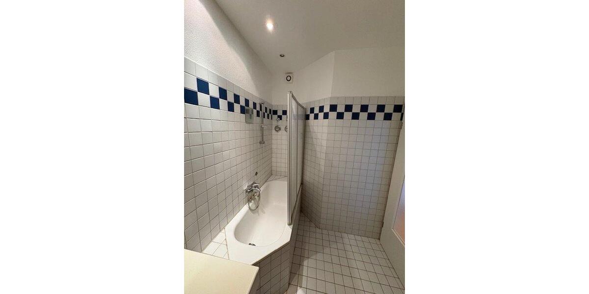 Dachgeschoßwohnung Frankfurt am Main Gutleutviertel - 2 Zimmer, 71 m&sup2;, 930&euro; | Angebot:26232495