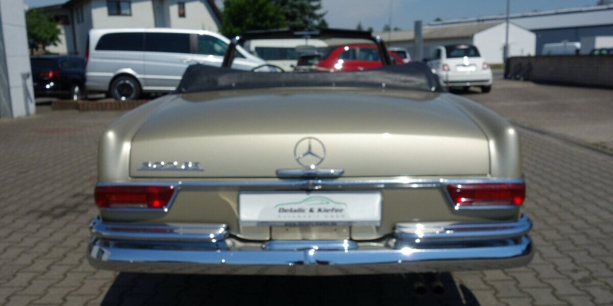 Mercedes-Benz 300 SE Cabriolet Top Original mit 58000 Km 58.000 km 179.000 &euro; Rodgau 63110