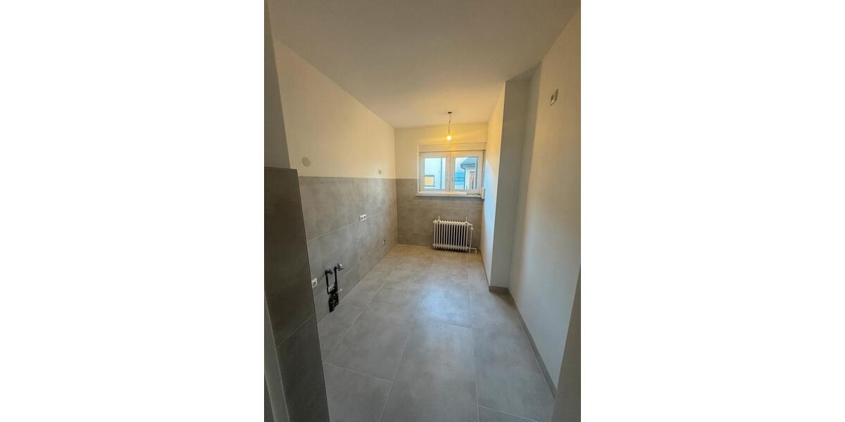 Reihenhaus Frankfurt am Main Mitte-West - 3 Zimmer, 82 m&sup2;, 1.690&euro; | Angebot:24703923