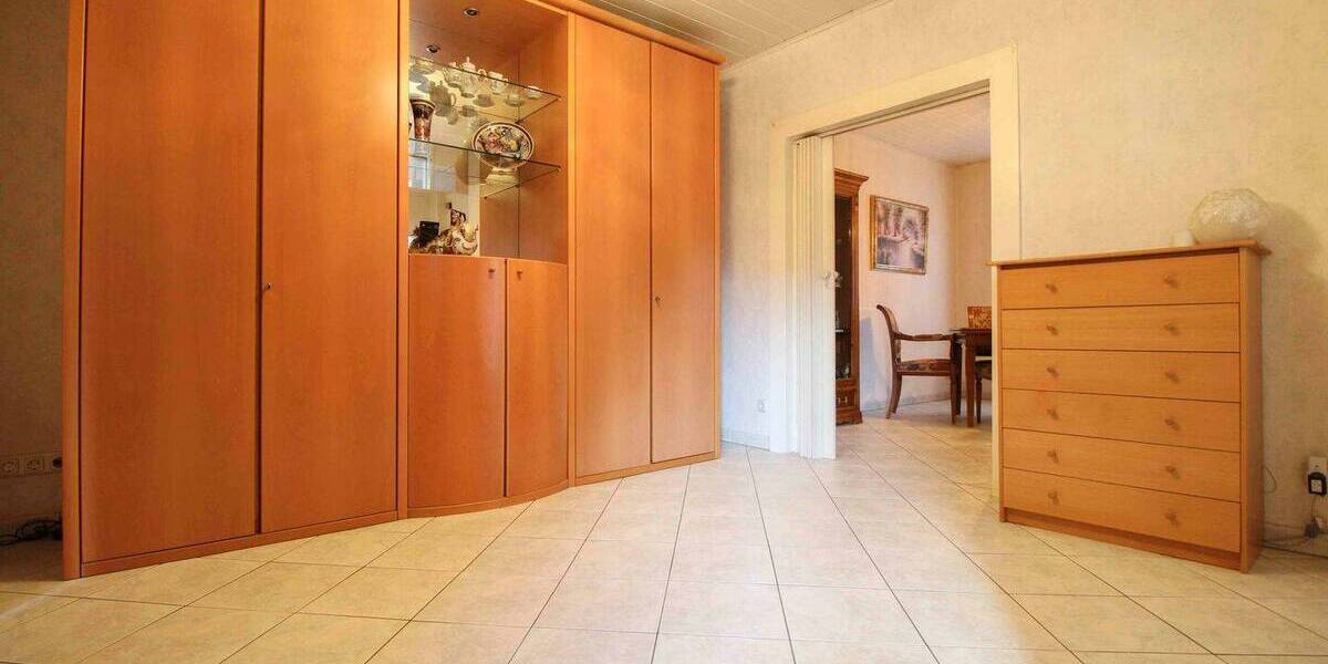 Einfamilienhaus Frankfurt am Main Rödelheim - 6 Zimmer, 175 m&sup2;, 749.000&euro; | Angebot:26275662