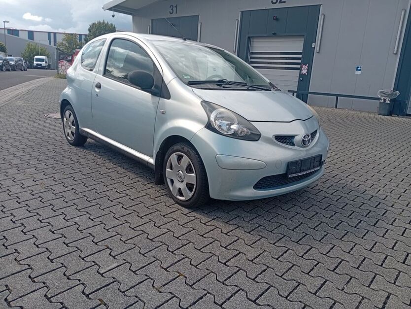 Toyota Aygo (X) 205.000 km 1.299 € Hanau 63452