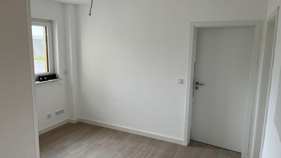 Erdgeschoßwohnung Friedberg (Hessen) - 3.5 Zimmer, 131 m&sup2;, 1.350&euro; | Angebot:26610171