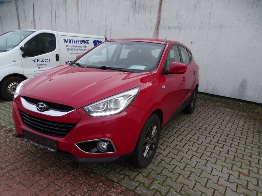 Hyundai ix35 FIFA World Cup Edition 2W,AHK 78.713 km 9.490 € Rodgau 63110