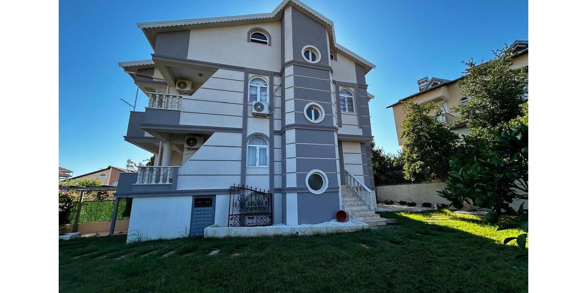 Villa Offenbach am Main Buchrain - 5 Zimmer, 300 m&sup2;, 298.000&euro; | Angebot:25903264