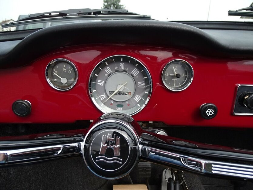 Karmann Ghia Cabrio vollständig restauriert